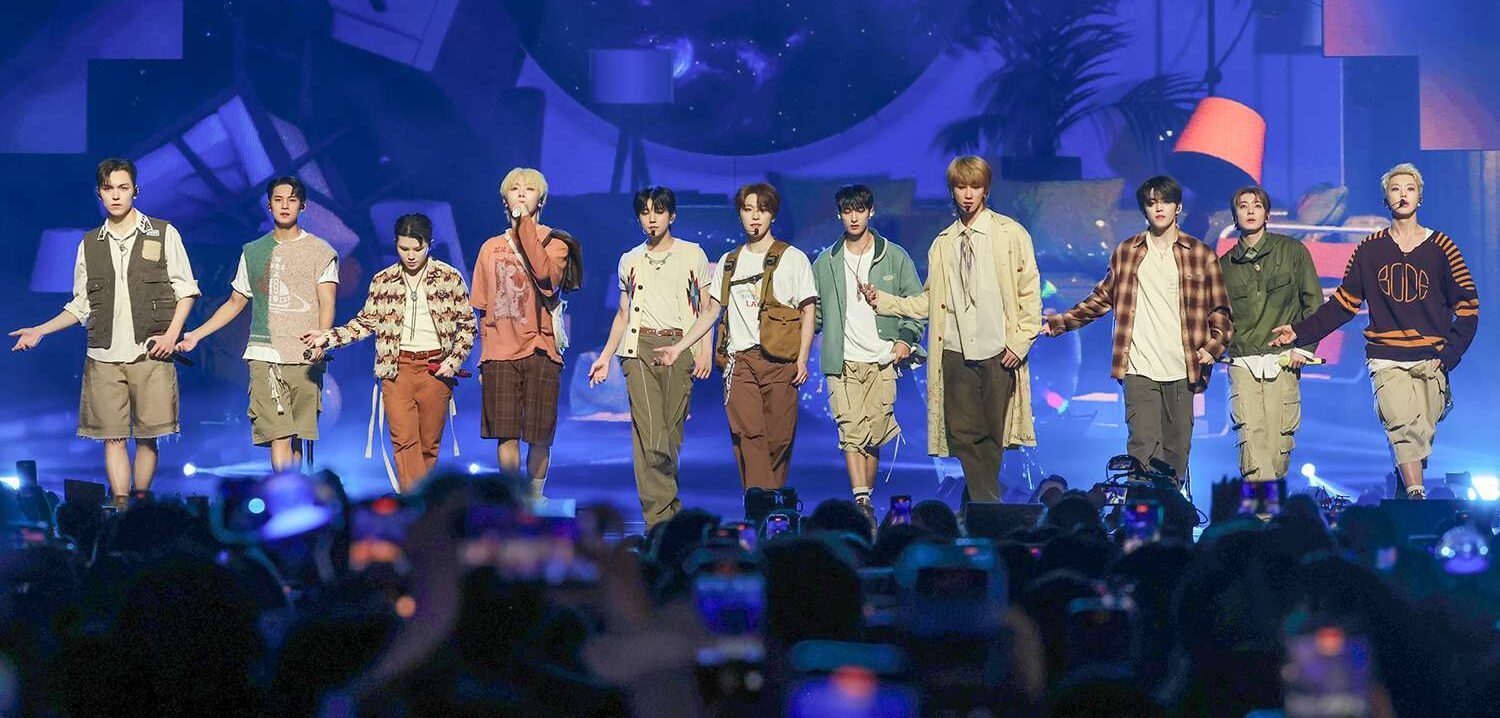 SEVENTEEN (세븐틴)