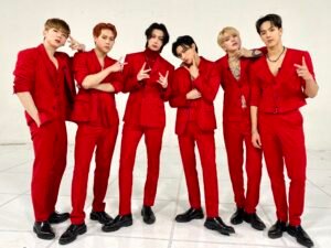 MONSTA X (몬스타엑스)